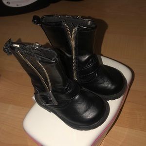 Baby girl boots